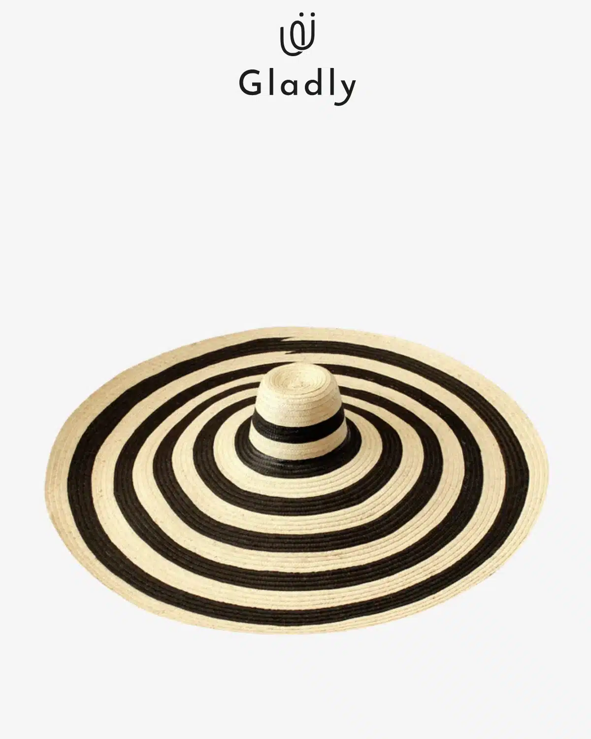 Jarra luxury jewelry for travel—an elegant example of travel essentials for women.